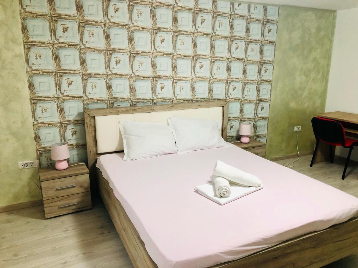 Central Park - Big Apartment - 3 Rooms - Free Parking T5 ทิมิชัวรา ภายนอก รูปภาพ