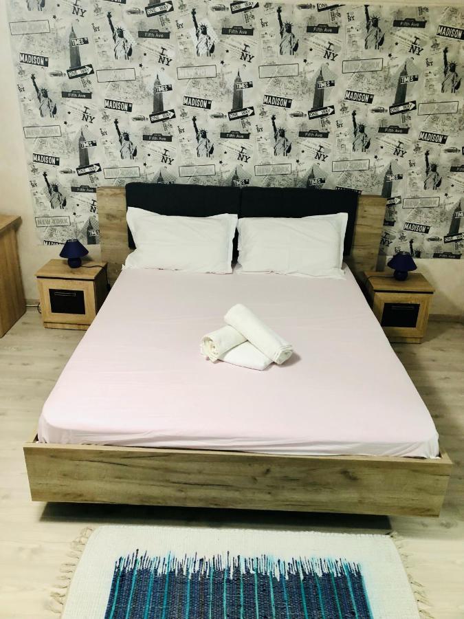 Central Park - Big Apartment - 3 Rooms - Free Parking T5 ทิมิชัวรา ภายนอก รูปภาพ